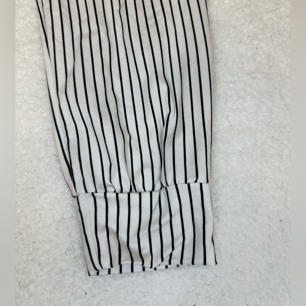 Striped lounge jogger style pants Size small - Picture 7 of 8